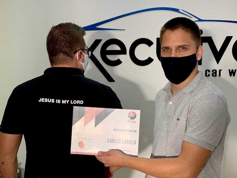 Certificado Carlos Larrea